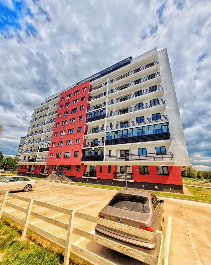 Apartament Delux Bacau Bagian luar foto