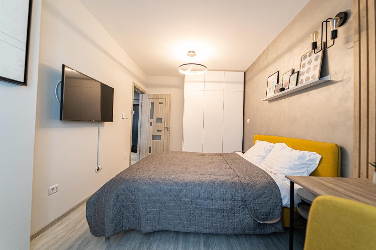 Apartament Delux Bacau Bagian luar foto