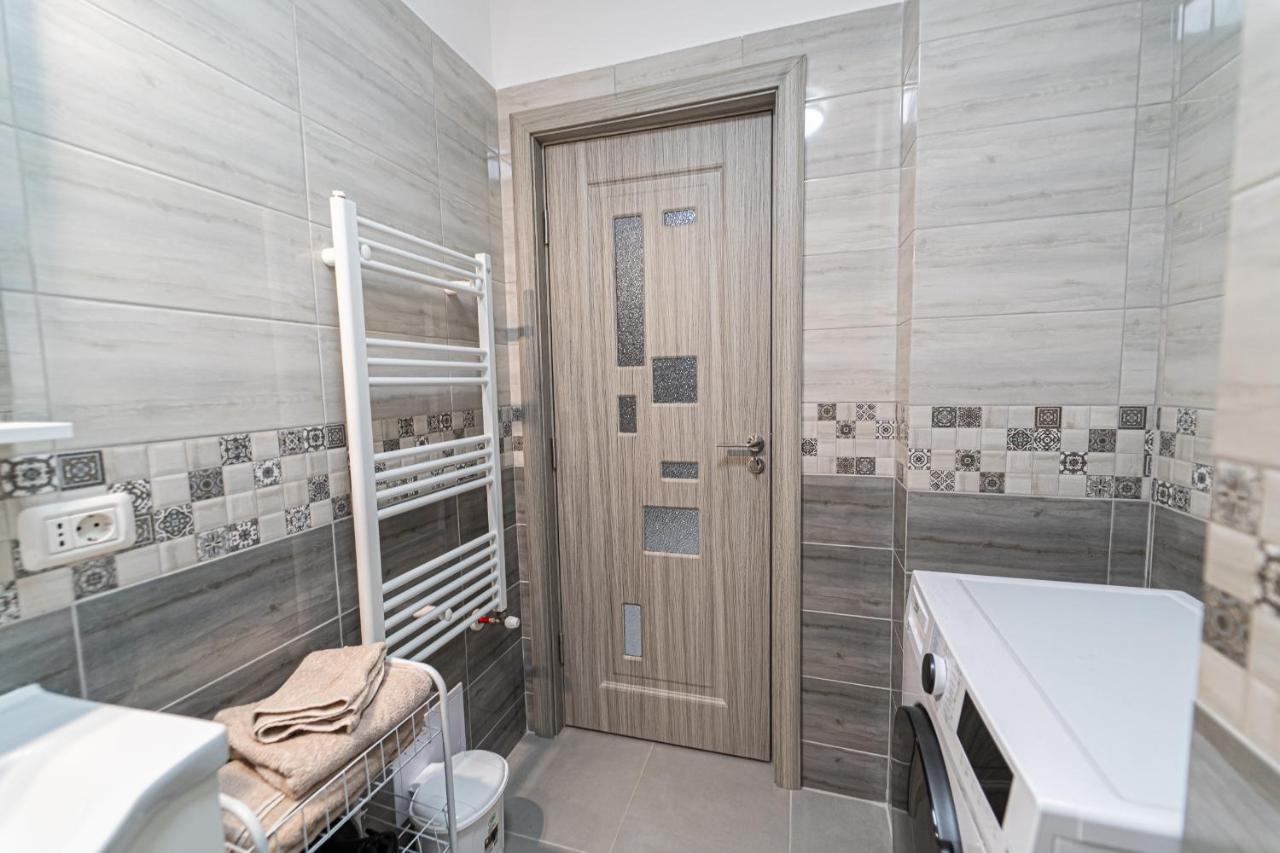 Apartament Delux Bacau Bagian luar foto